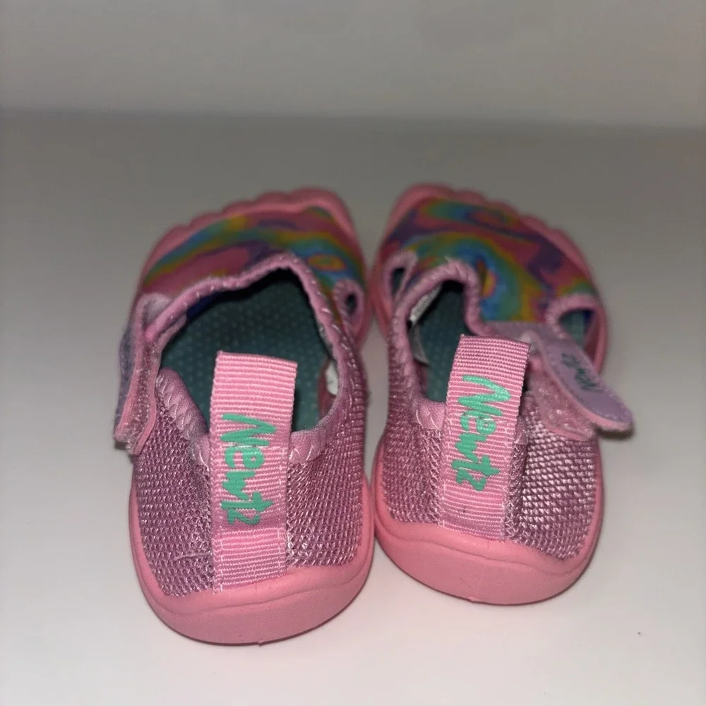 Kids Pink Tie Dye Water Shoes & Smiley Face Slippers Bundle Size 9-10‎